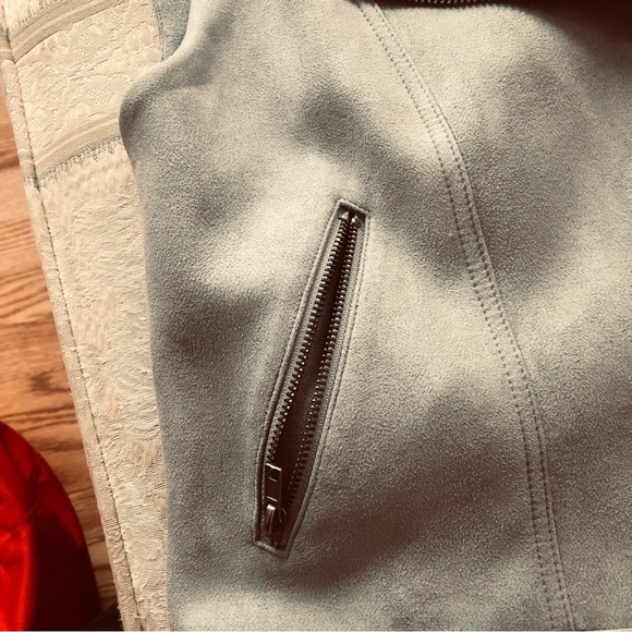 Philosophy Grey Zip faux suede Vest - Picture 3 of 5